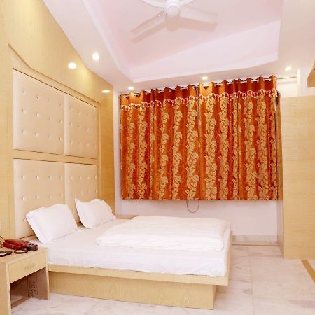 Friends Hostel By Backpackers Heaven- New Delhi Railway Station - Paharganj Exterior photo