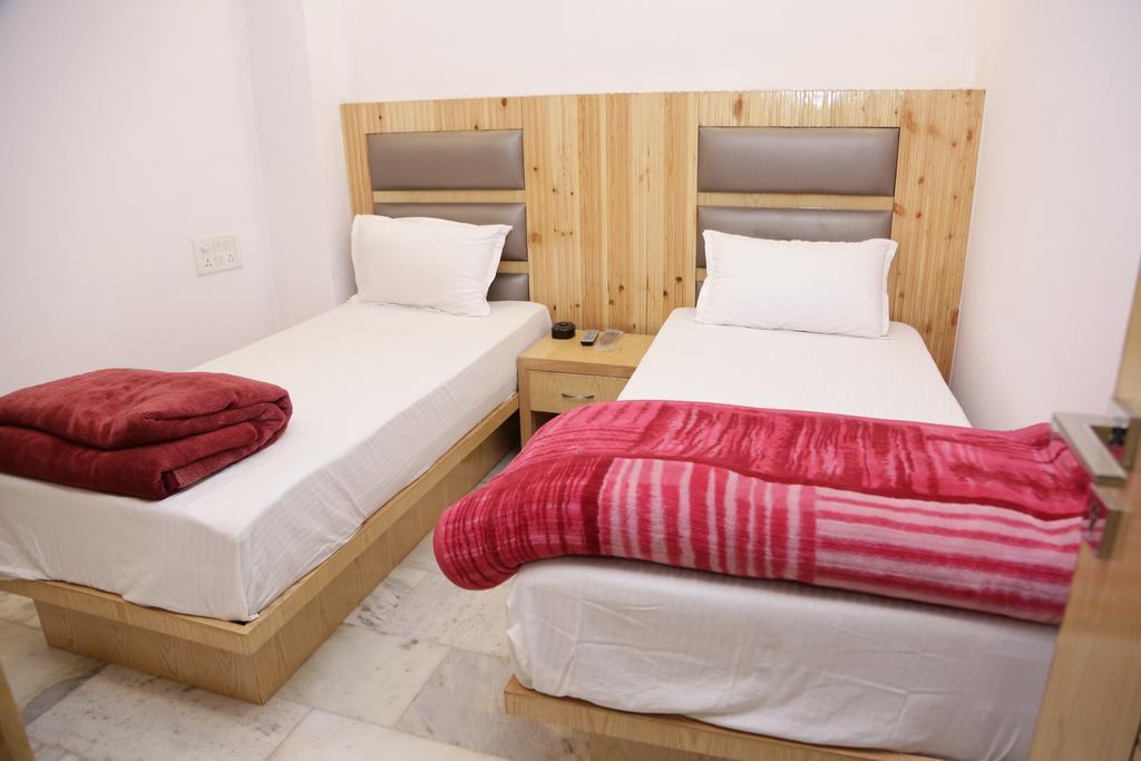 Friends Hostel By Backpackers Heaven- New Delhi Railway Station - Paharganj Exterior photo
