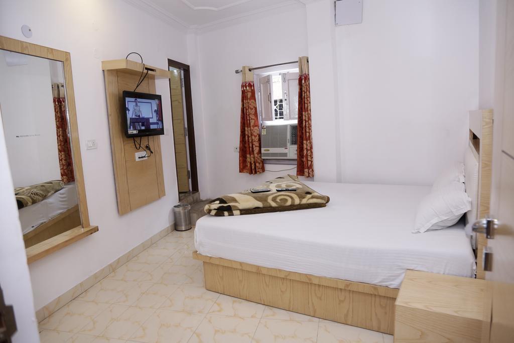 Friends Hostel By Backpackers Heaven- New Delhi Railway Station - Paharganj Exterior photo