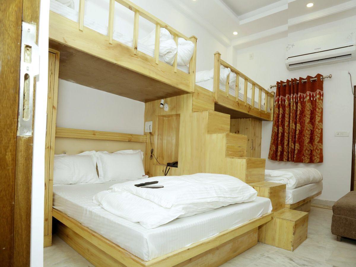Friends Hostel By Backpackers Heaven- New Delhi Railway Station - Paharganj Exterior photo