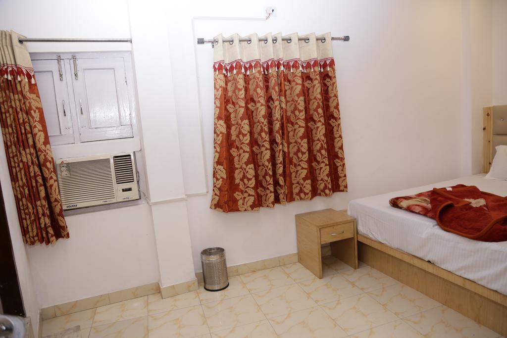 Friends Hostel By Backpackers Heaven- New Delhi Railway Station - Paharganj Exterior photo